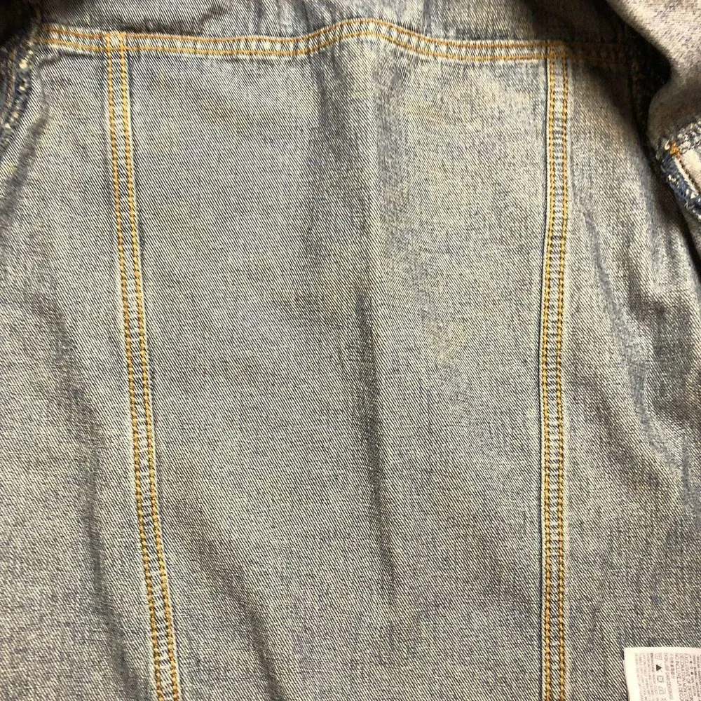 Levi's Type 3 Trucker Denim Jacket Boys Large‎ Blue Medium Wash